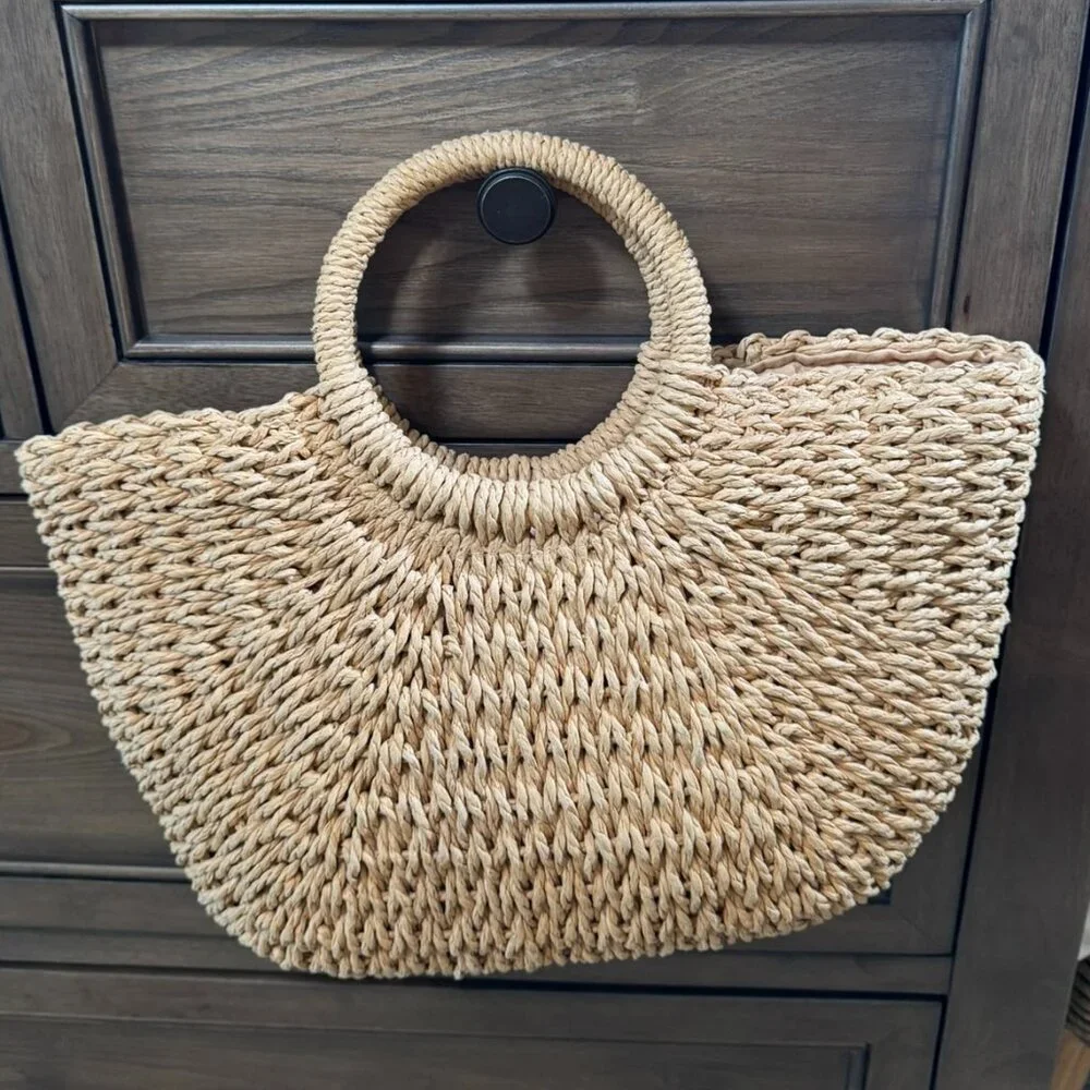 Woven Straw Tote Bag w/ Round Handles & Pom-Pom Tassel  -  Beach / Market Bag - Picture 8 of 8